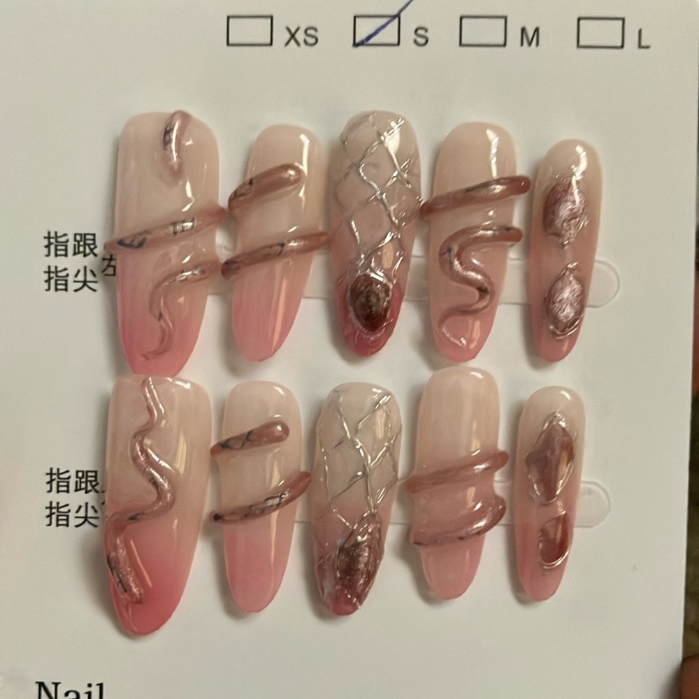 💚 Pink and Silver Press-On Nails